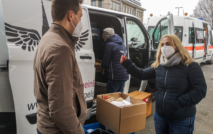 Inga Weber und Simon Bujanowski (links)